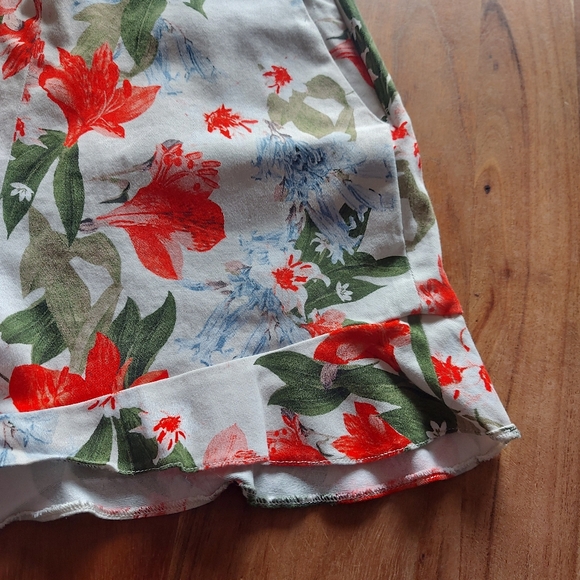Zara hight waist tropical frills short, zip closure, size S - Picture 2 of 8